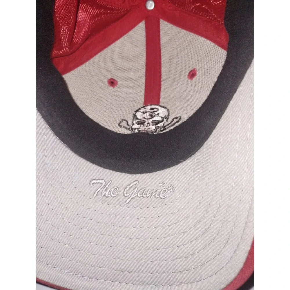 Red Skull sports hat cap